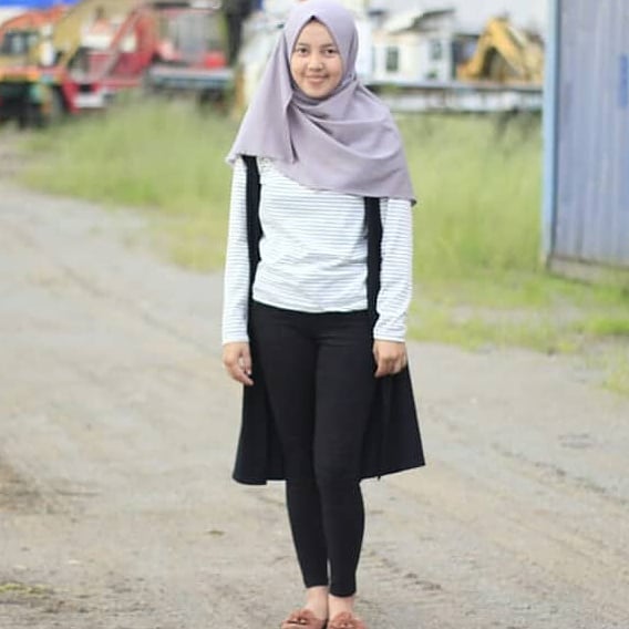 Ini sosok pelajar perempuan berani kejar dan tabrak penjambret