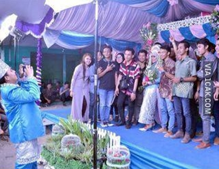 12 Momen absurd pengantin ini bikin ngakak