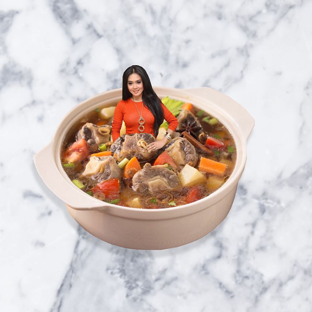 20 Foto editan lucu fashion Syahrini digabungkan dengan makanan