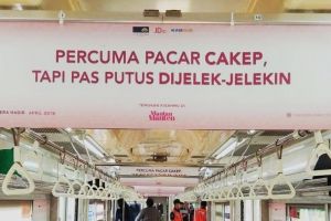 6 Tulisan soal mantan di KRL ini bikin baper yang baru putus
