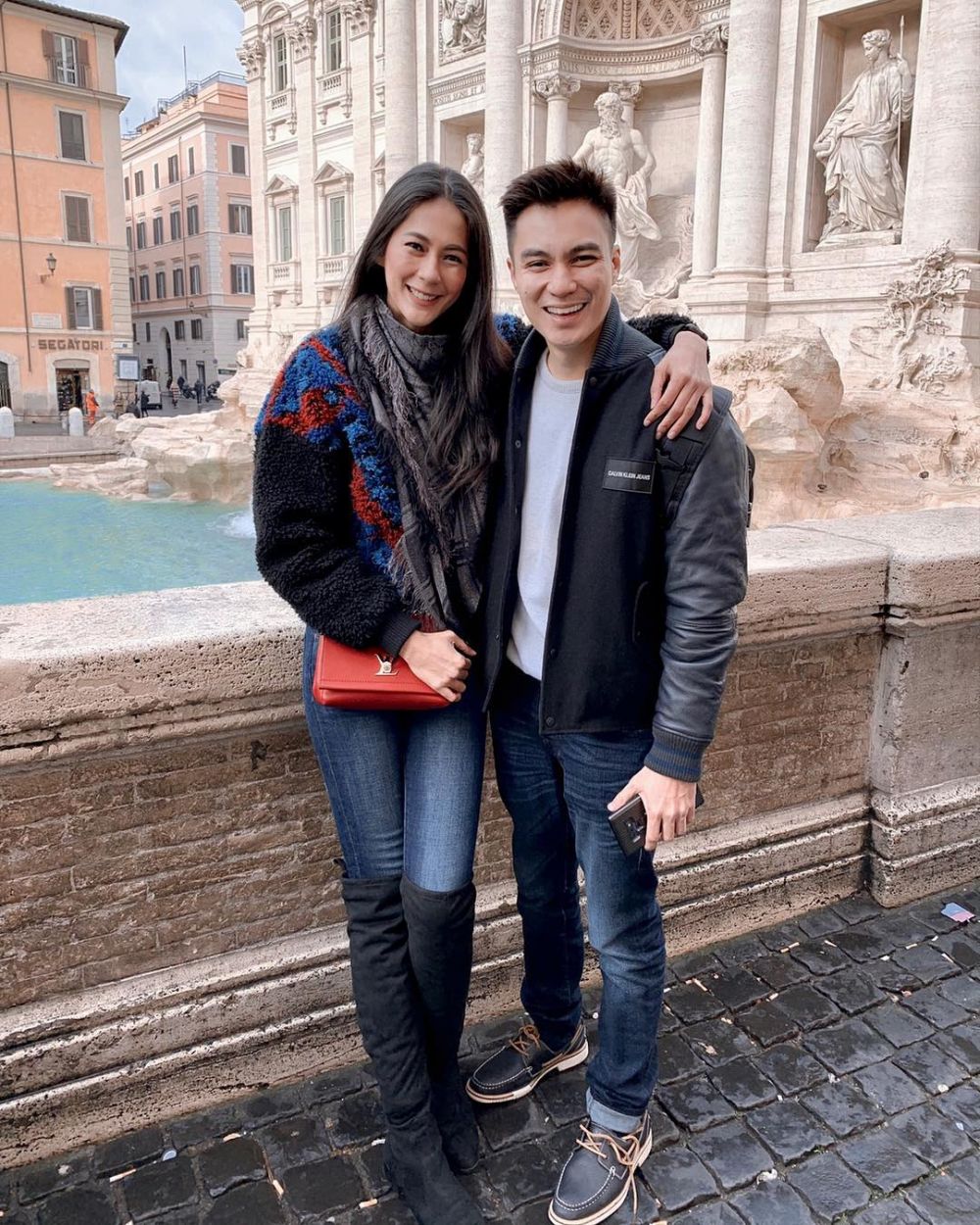 8 Seleb cantik ini menikah di usia 30 tahun lebih, termasuk Syahrini