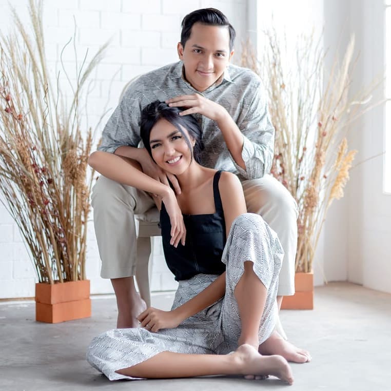 Reino Barack & 5 seleb ini putuskan menikah tak lama setelah putus