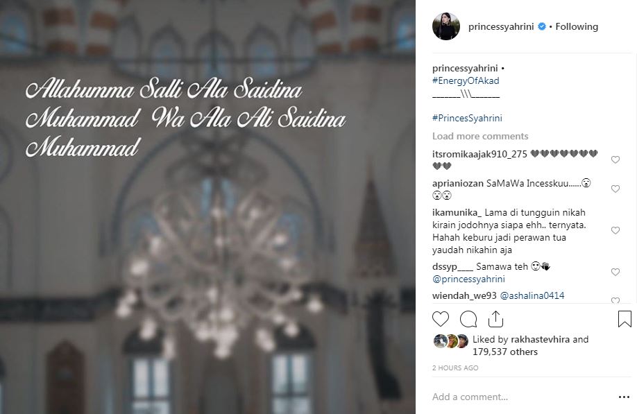 3 Postingan terbaru Syahrini usai menikah, tulis 'energy of akad'