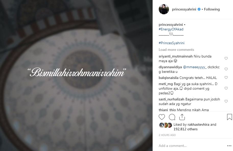 3 Postingan terbaru Syahrini usai menikah, tulis 'energy of akad'