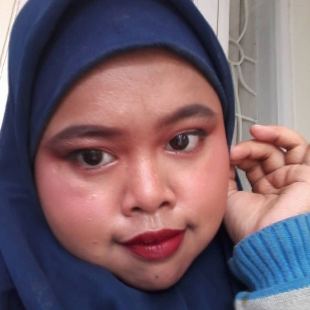 10 Potret terbaru Rahmawati Kekeyi, buktikan sudah mahir makeup