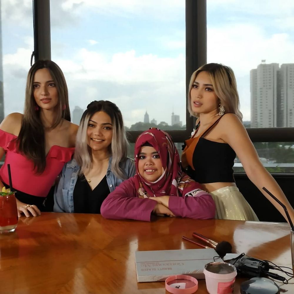 10 Potret terbaru Rahmawati Kekeyi, buktikan sudah mahir makeup