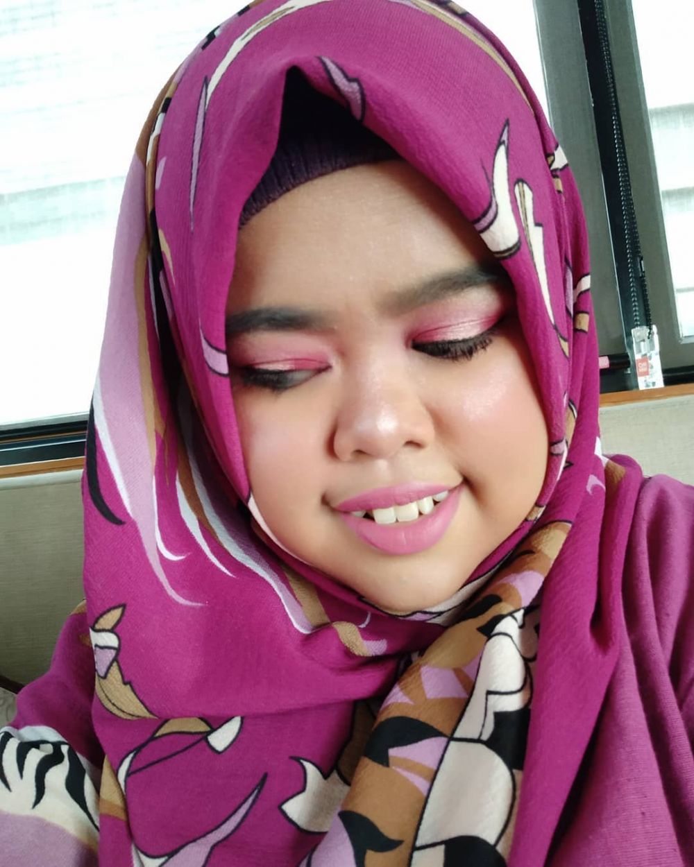 10 Potret terbaru Rahmawati Kekeyi, buktikan sudah mahir makeup