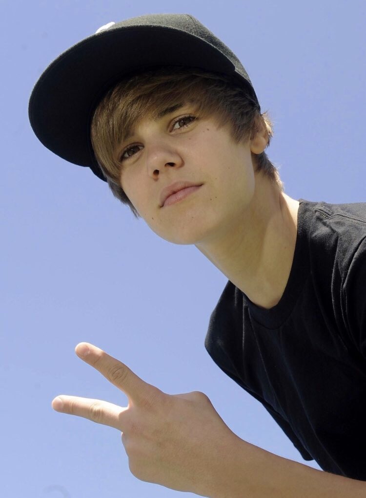 Justin Bieber ulang tahun ke-25, ini 10 potret masa kecilnya