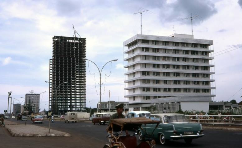 20 Foto langka Jakarta  tahun 65 70an karya fotografer Rusia