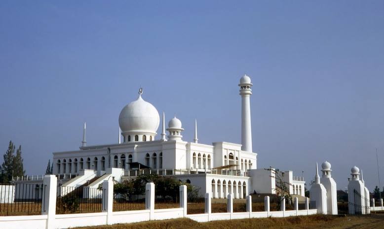 20 Foto langka Jakarta tahun 65-70an karya fotografer Rusia