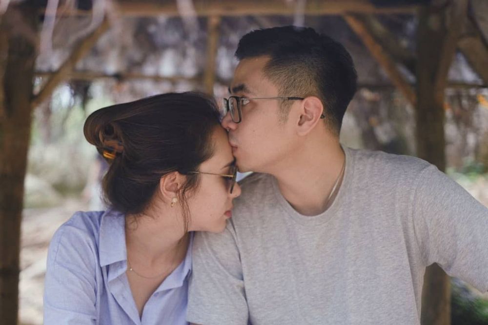 10 Potret romantis Pamela Bowie & pacar, tiap bulan rayakan jadian