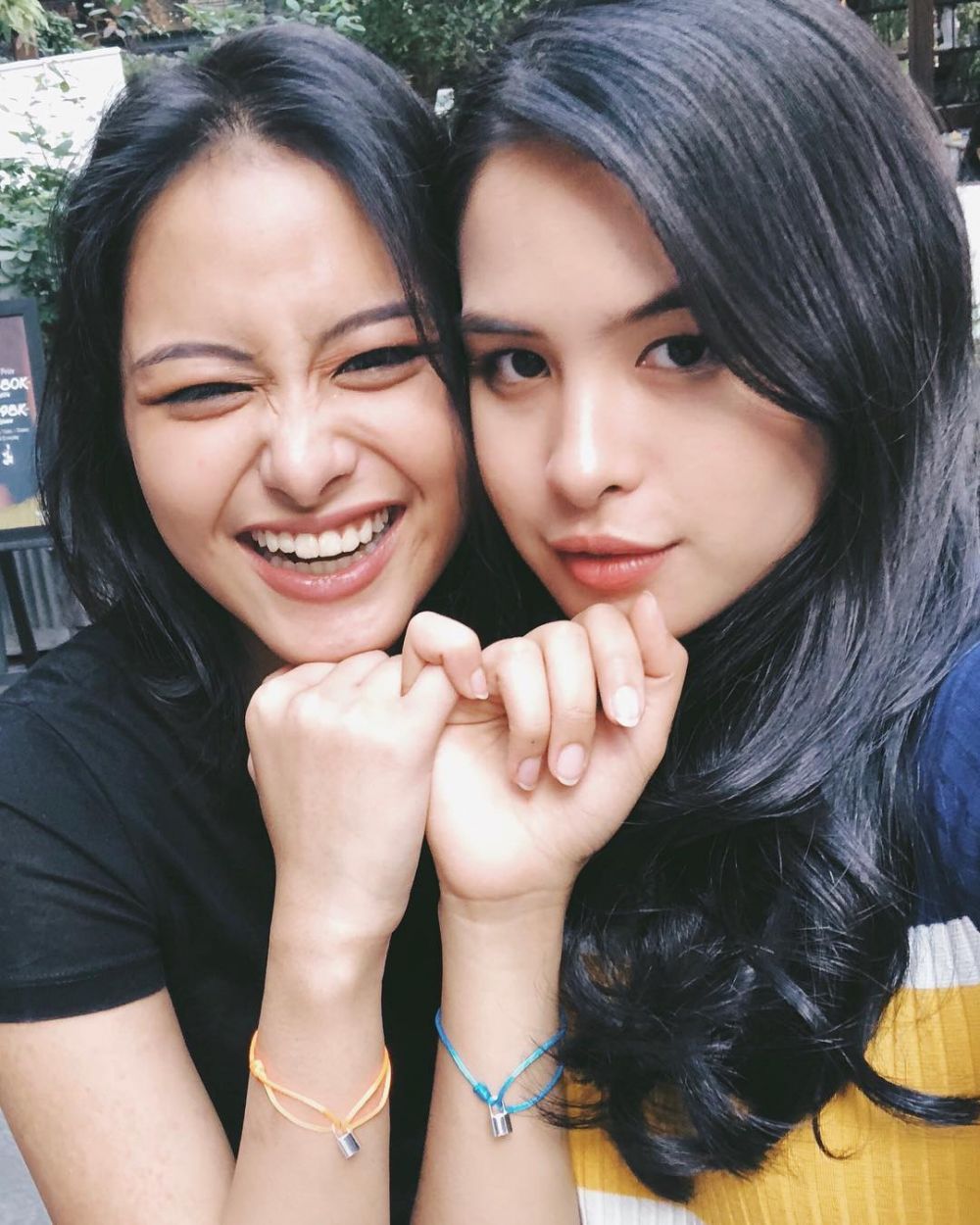 13 Potret kebersamaan Maudy Ayunda & Amanda, sibling goals abis