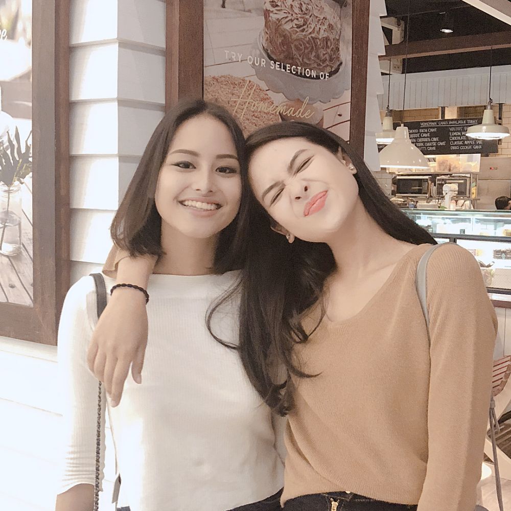 13 Potret kebersamaan Maudy Ayunda & Amanda, sibling goals abis
