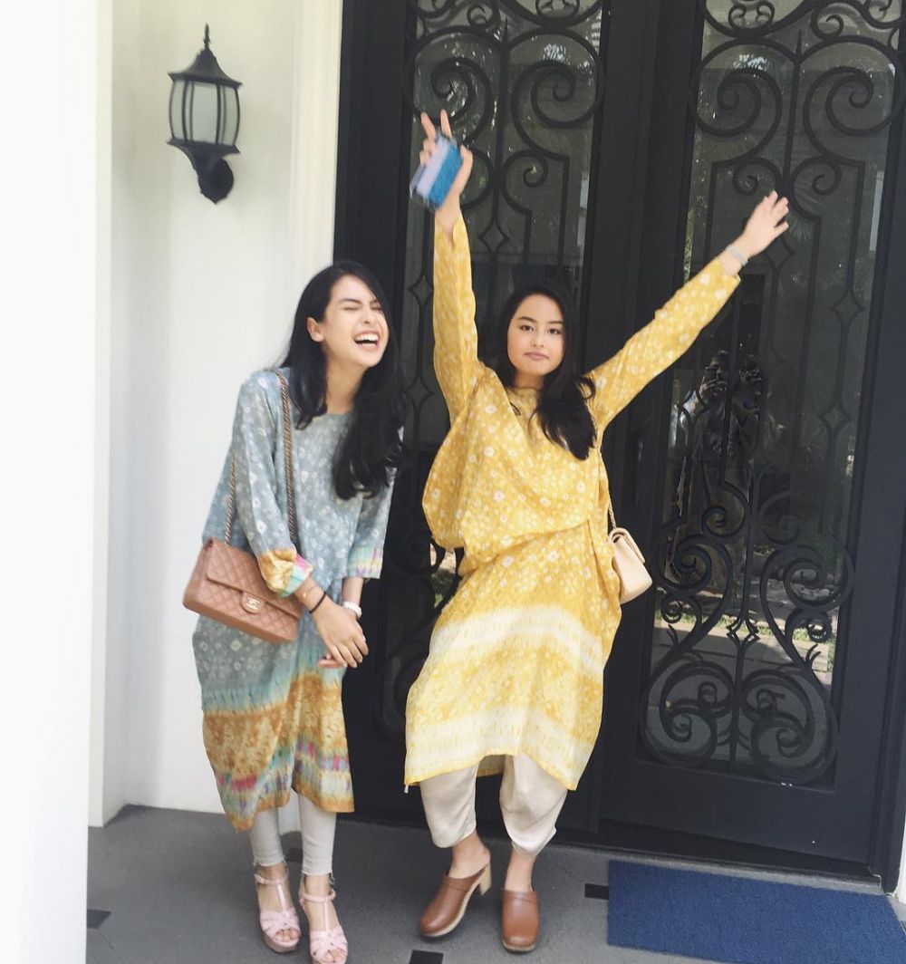 15  Gaya memesona Maudy Ayunda dalam balutan kain etnik