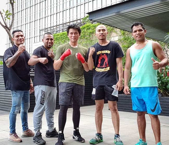 Intip 10 gaya fashion Reino Barack, dari kasual hingga formal