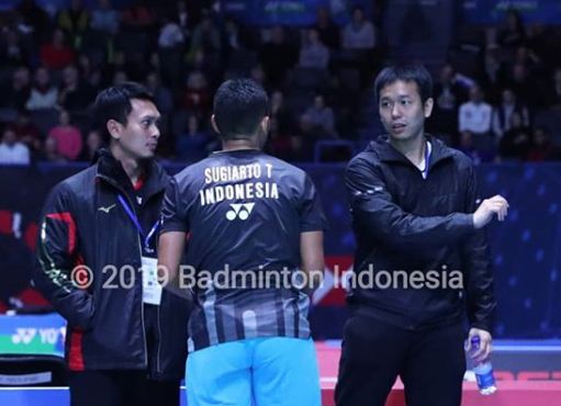 Ini penjelasan soal Hendra/Ahsan tiba-tiba jadi pelatih Tommy Sugiarto