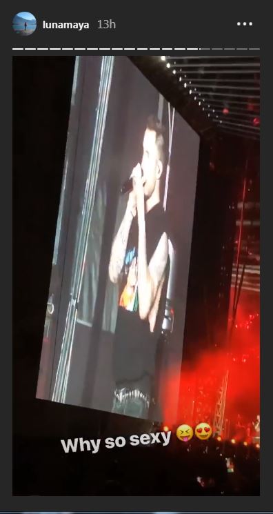Luna Maya nonton konser Maroon 5 usai umrah, jadi obat galau?