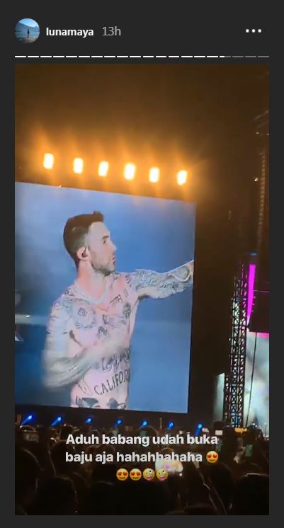 Luna Maya nonton konser Maroon 5 usai umrah, jadi obat galau?