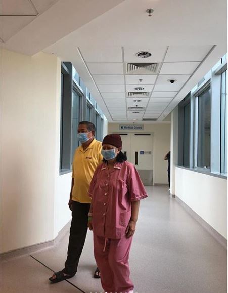 8 Momen romantis SBY saat dampingi Ani Yudhoyono sakit, bikin haru