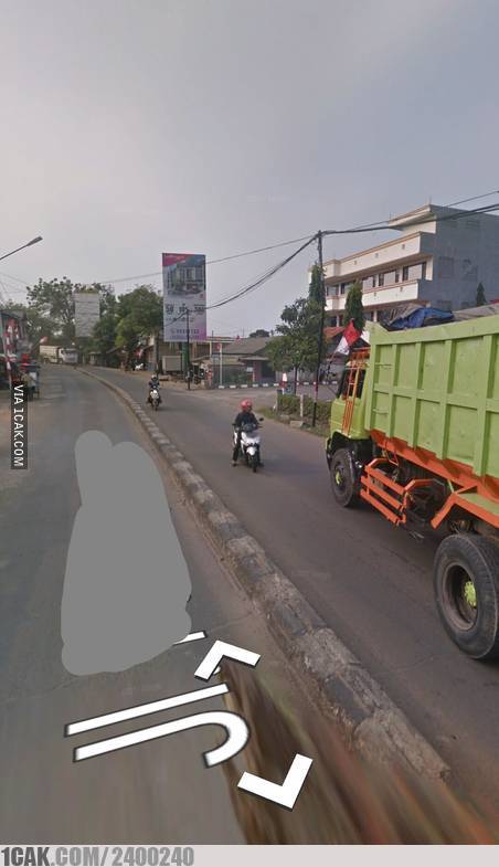 12 Potret orang Indonesia jadi penguasa jalanan, bikin senyum kesel