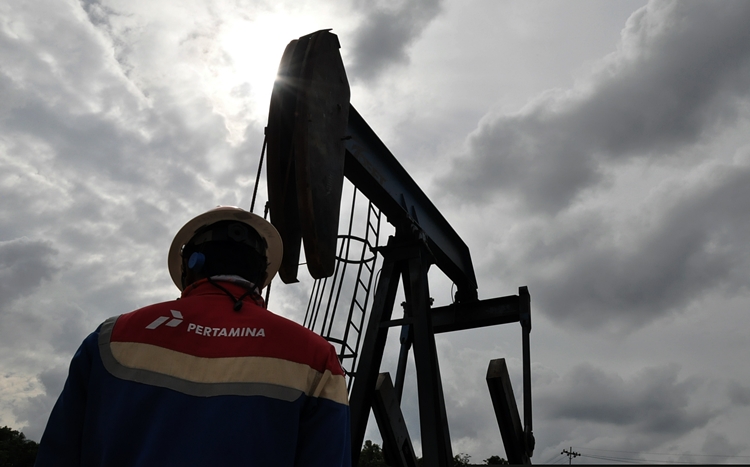 Perempuan ini 15 tahun bergelut di dunia pria, ngurusin “emas hitam"