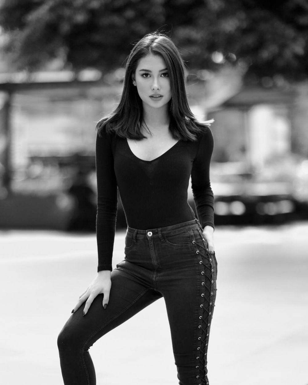 12 Potret cantik Frederika Alexis Cull, Puteri Indonesia 2019