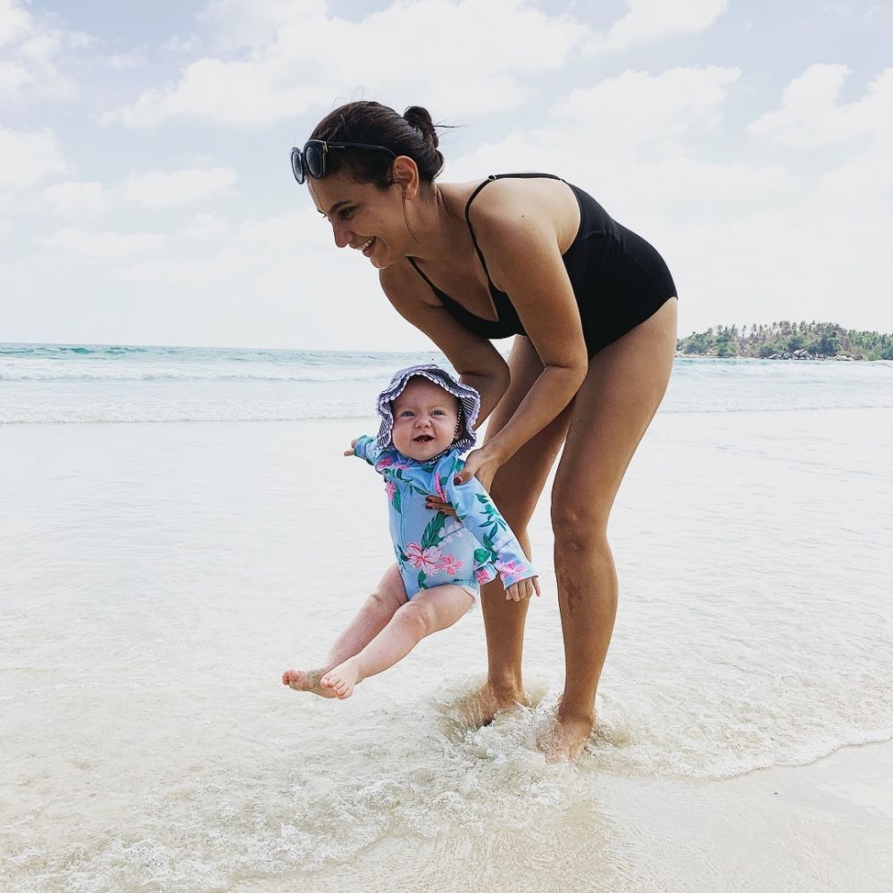 10 Potret Marrisa Nasution di pantai, pesonanya memikat