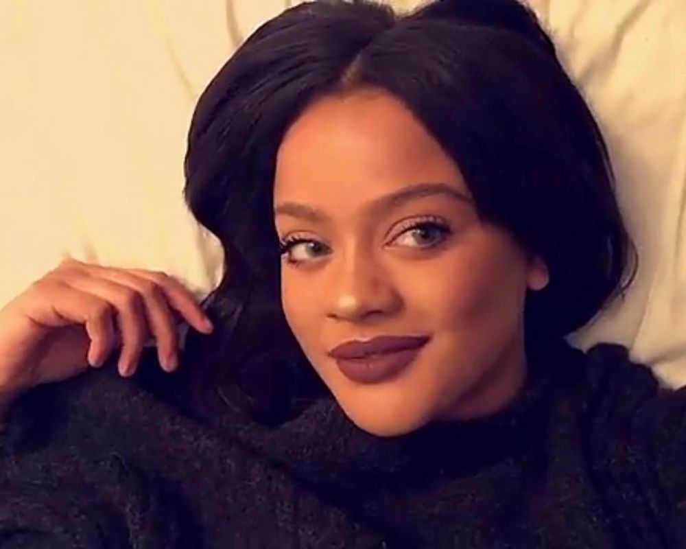 10 Pesona Yna Sertalf, cewek yang disebut kembaran Rihanna