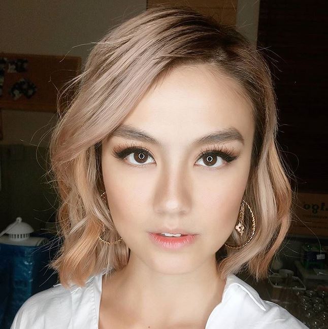 9 Potret Agnez Mo tanpa makeup tebal, cantik alami 
