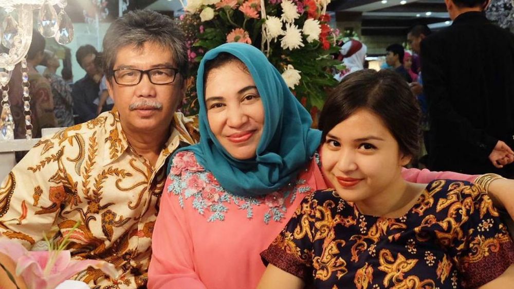 8 Potret kenangan Putri Titian & ayahnya sebelum meninggal dunia