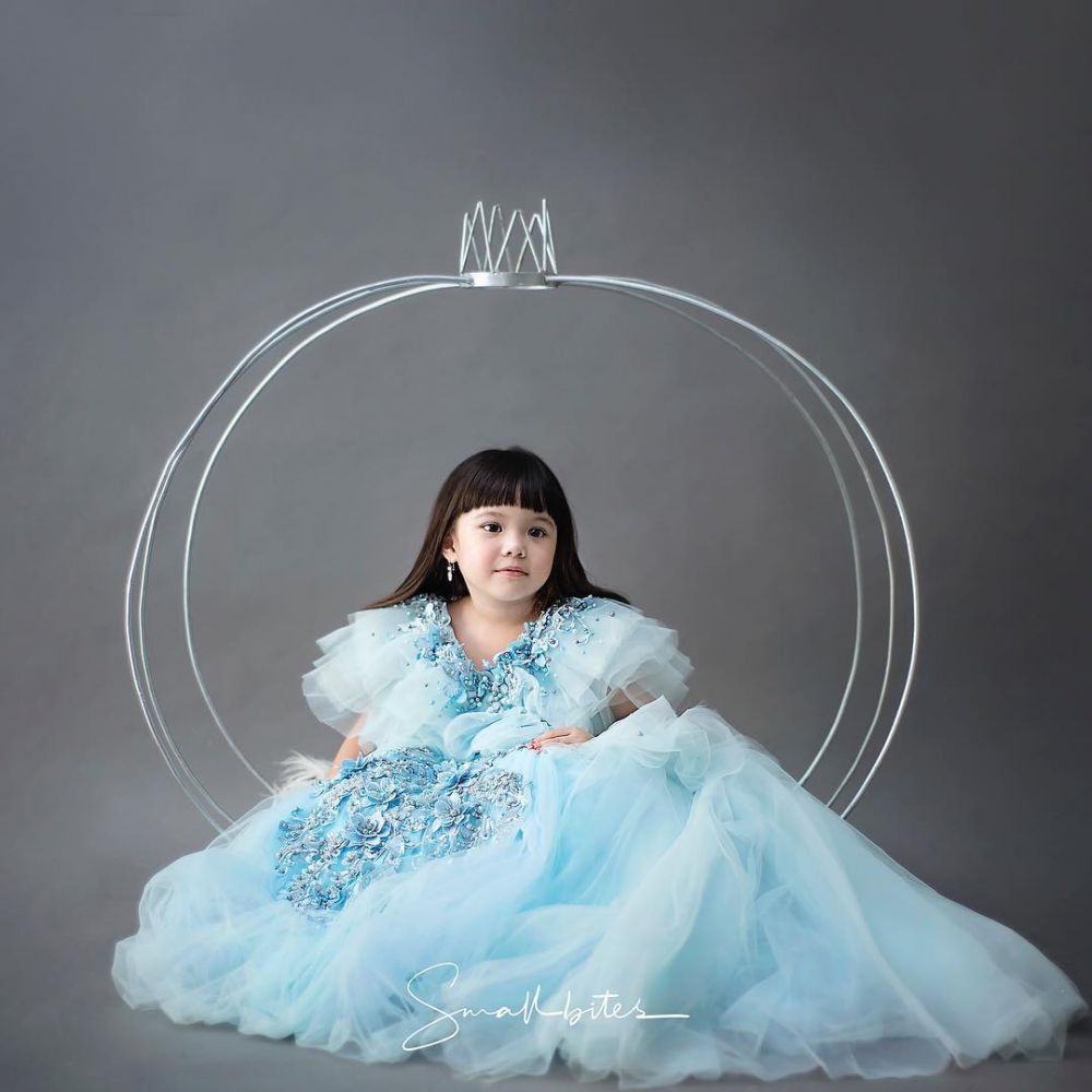 Gaya pemotretan 7 anak seleb jadi tokoh kartun, gemes abis