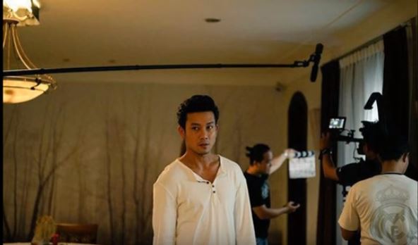 Akting apik Denny Sumargo di 5 film, jadi petualang hingga Ayah Ahok