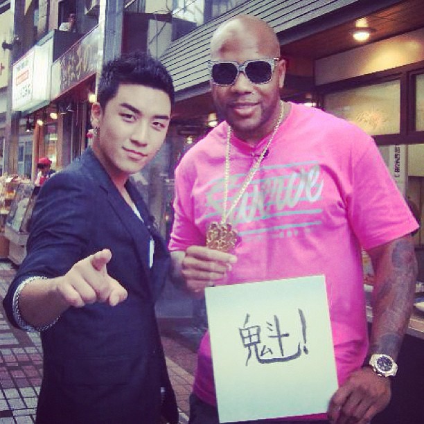 11 Gaya rambut Seungri Bigbang, berani main warna