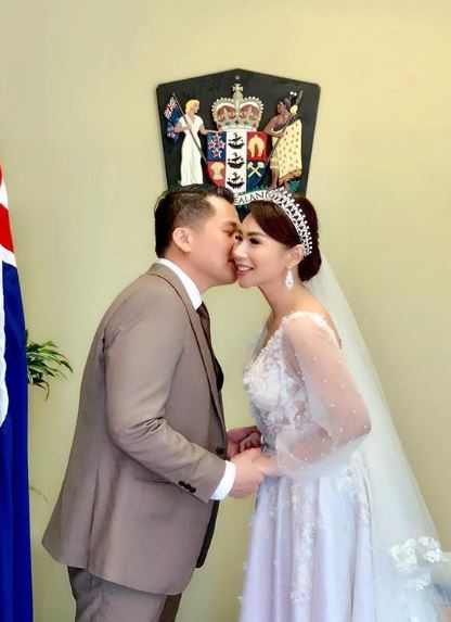 5 Fakta pernikahan Femmy Permatasari & suami di Selandia Baru