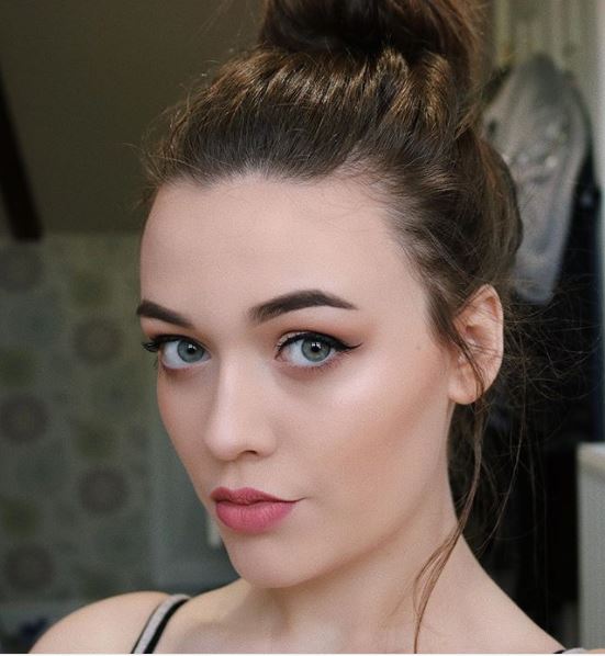 10 Potret Felicite, selebgram adik Louis 1D yang meninggal usia muda