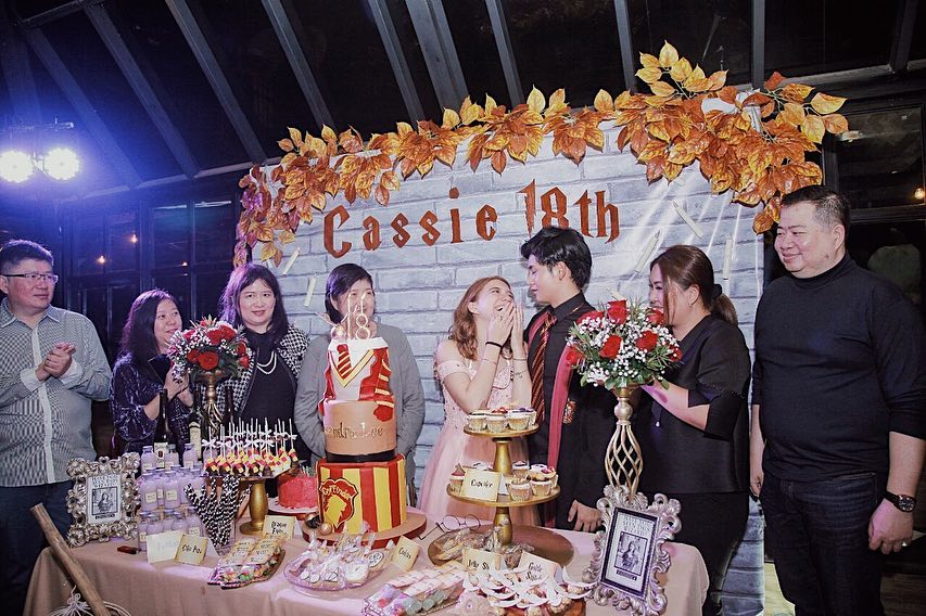 Genap 18 tahun, 11 momen ultah Cassandra Lee bertema Harry Potter