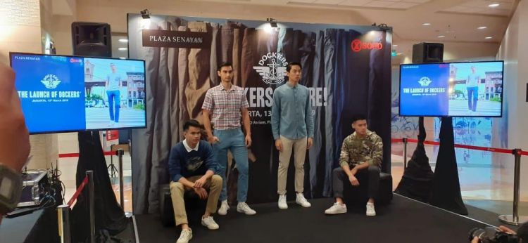 Tips padu padan busana laki-laki untuk tampil formal atau kasual