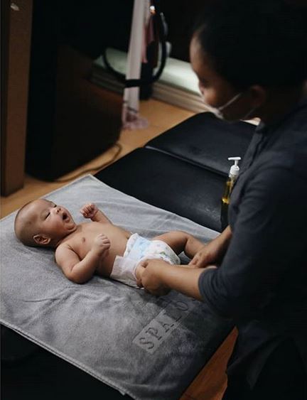 Baru usia 2 bulan, ini 9 potret lucu anak kedua Revalina S Temat