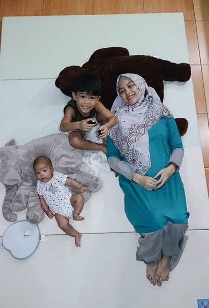 Baru usia 2 bulan, ini 9 potret lucu anak kedua Revalina S Temat