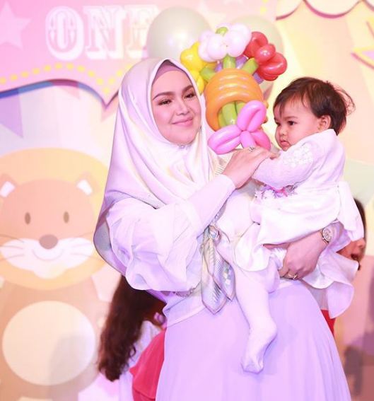 15 Momen ulang tahun anak Siti Nurhaliza, bertema sirkus unik