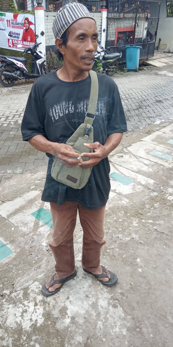 Kisah driver ojek online bangun rumah mewah hasil ngojek 4 tahun