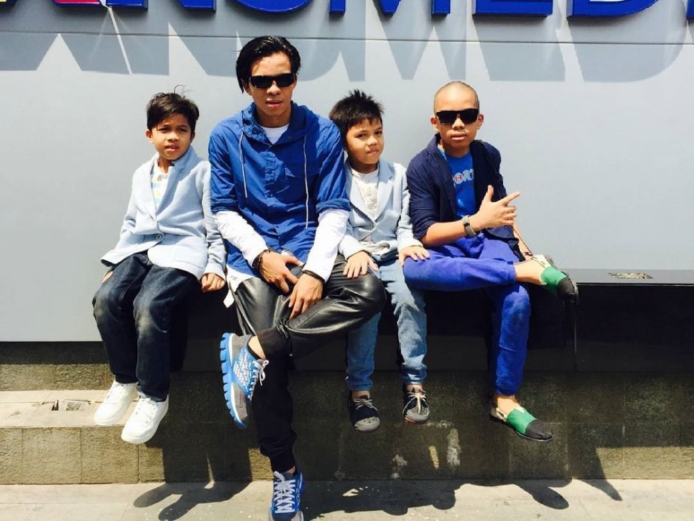 Diisukan berantem, ini 10 foto kedekatan Saaih & Atta Halilintar