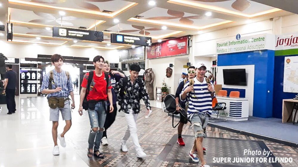 5 Momen Super Junior dan TVXQ mendarat di Jogja, diserbu fans