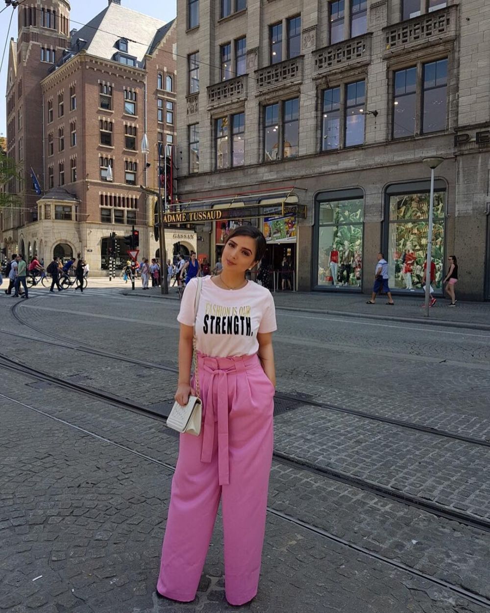 10 Pesona Sarah, sepupu Zaskia Sungkar yang cantik mirip Barbie