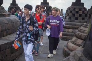 Berkunjung ke Magelang, ini momen Super Junior & TVXQ di Borobudur 