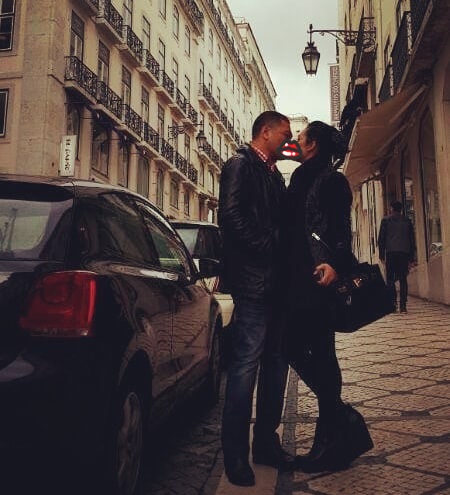 10 Momen KD & Raul Lemos pamer ciuman di medsos, romantis