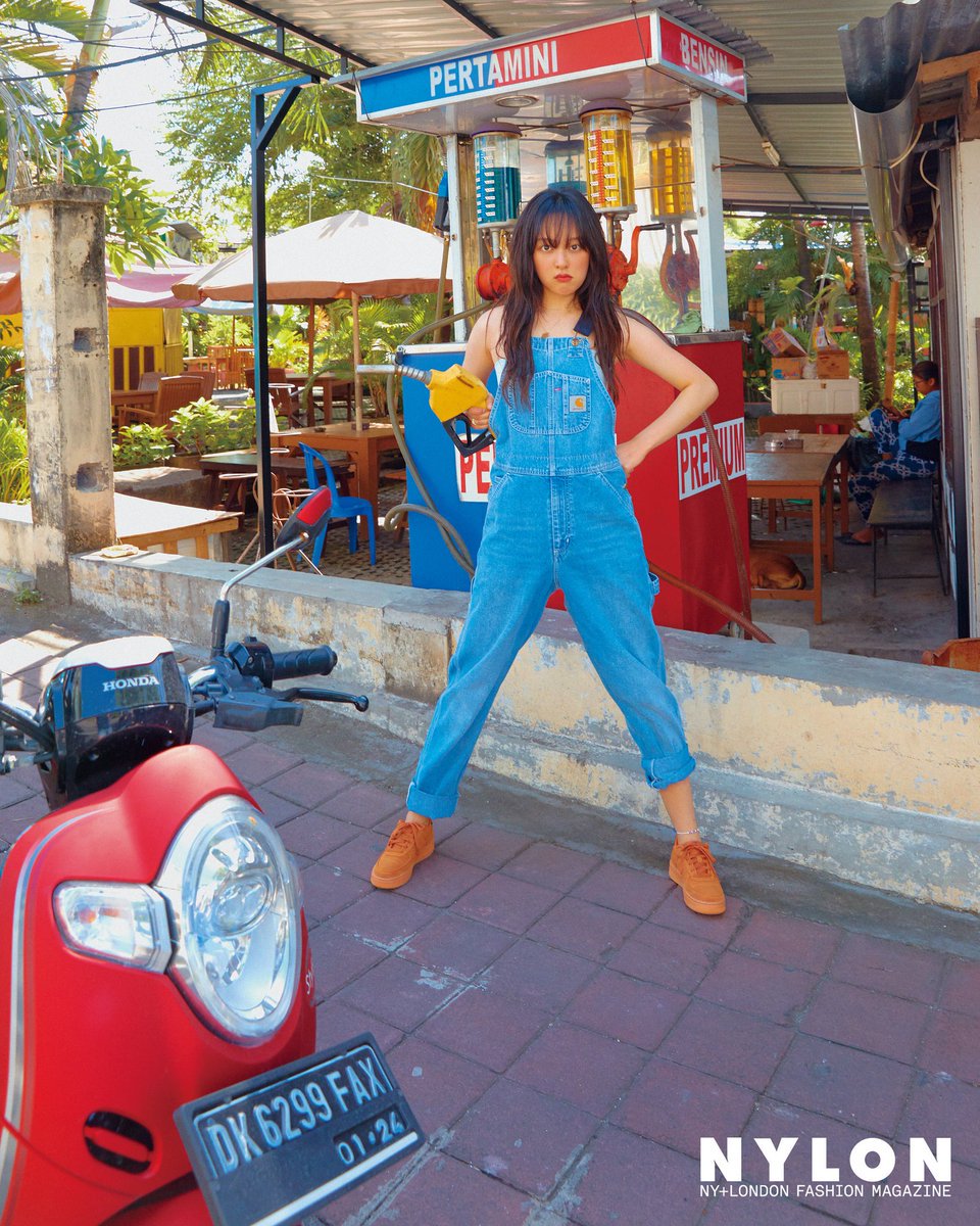 Gaya 8 seleb cantik Korea pemotretan di Bali, memesona abis