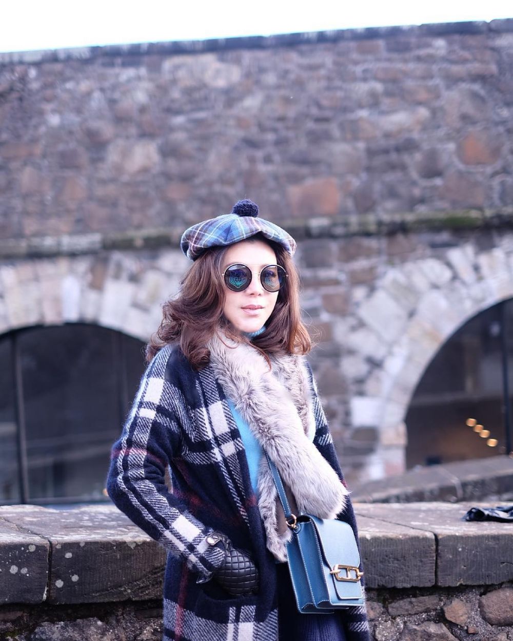 10 Gaya Benny Janah asisten Hotman Paris saat liburan, glamor abis