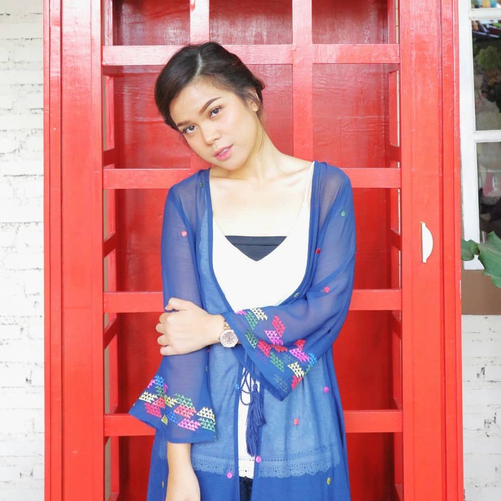 Tinggal di Prancis, 10 potret terbaru Sinta Keong Racun