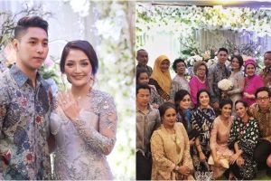 8 Momen lamaran Siti Badriah & Krisjiana, sematkan cincin warisan
